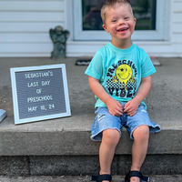 (Choose Your Grade) Vibes - Peace Smiley - Child Tee