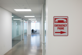 Emergency Phone Right Arrow Sign - 18" x 24"