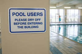 Please Dry Off Sign - 18" x 12"